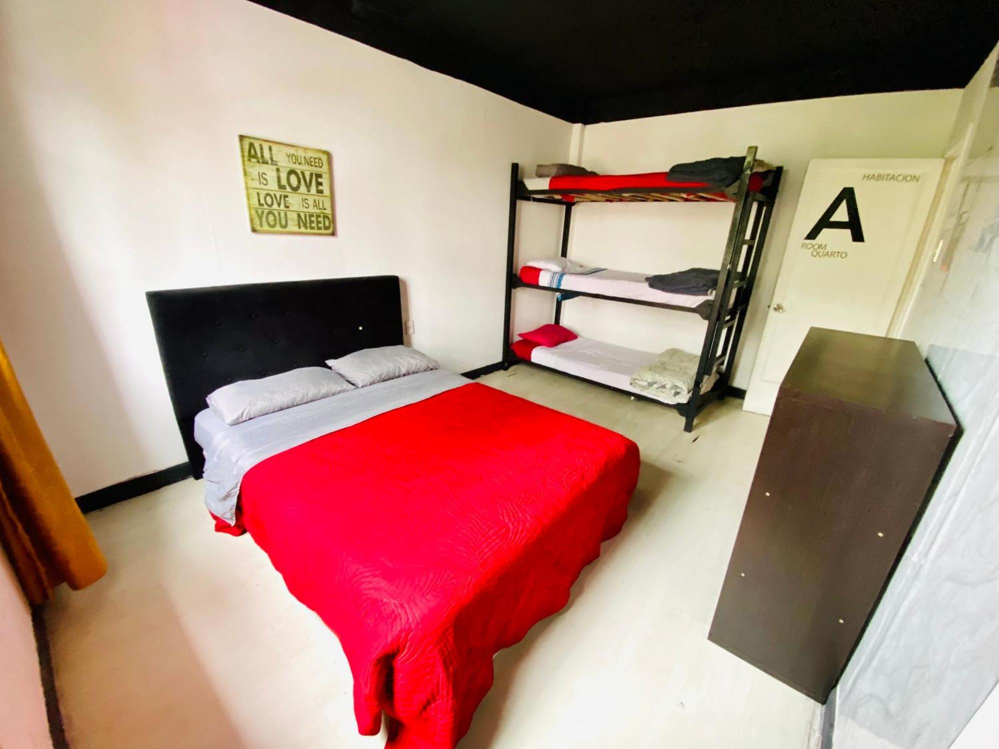 Urbano Hostel サンティアゴ エクステリア 写真